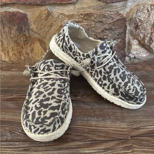 Hey Dude Wendy Cheetah Grey